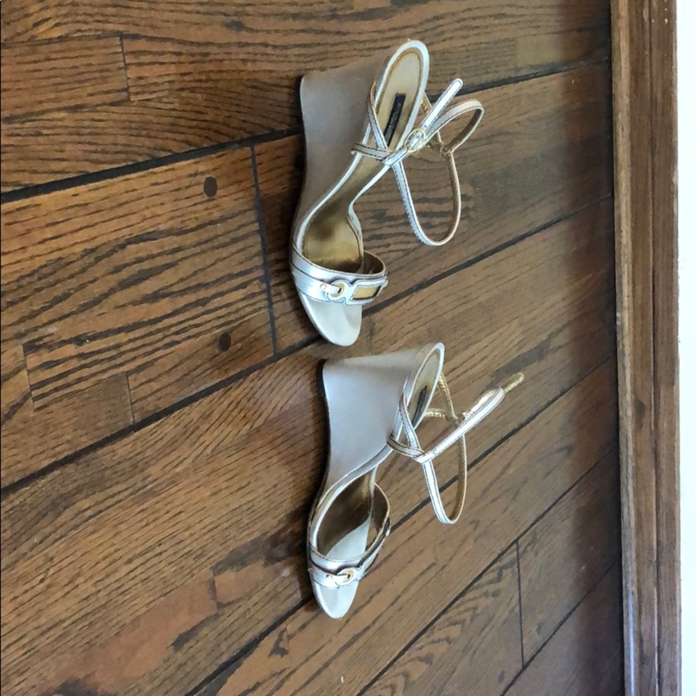 Shoes - Picture 2 of 7